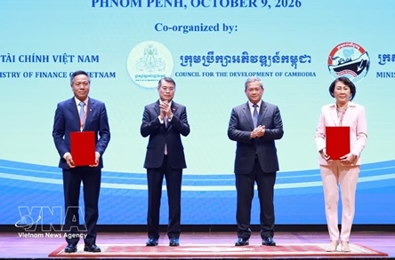 Viet Nam, Cambodia look to elevate economic links